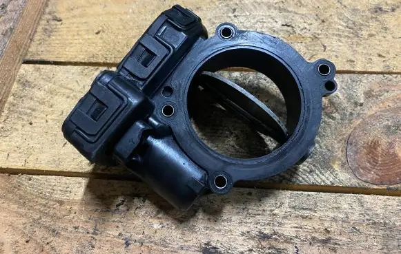 Mercedes-Benz E W212 Throttle valve A6510900470 6510900470