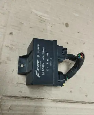 Jeep Renegade Glow plug pre-heat relay 55250747