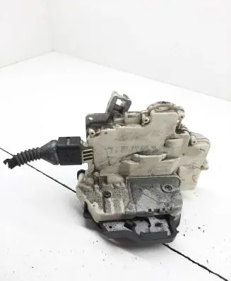 Audi A4 S4 B7 8E 8H Rear door lock 8E0839015AA