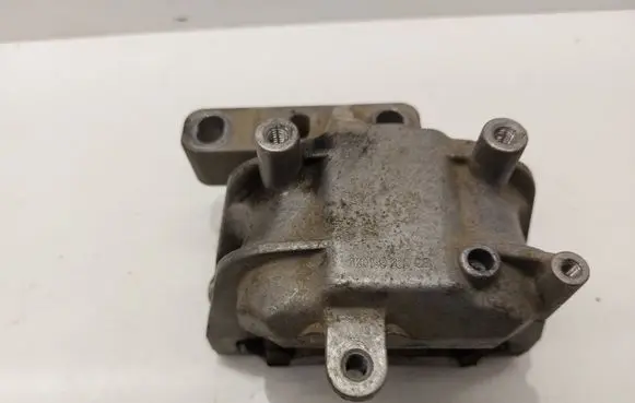Volkswagen Caddy Engine mount bracket 1K0199262CB