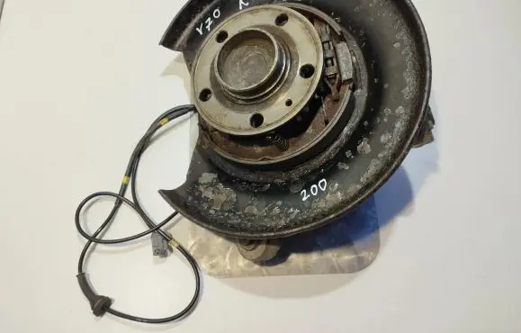 Volvo V70 Rear wheel hub spindle/knuckle 9200623
