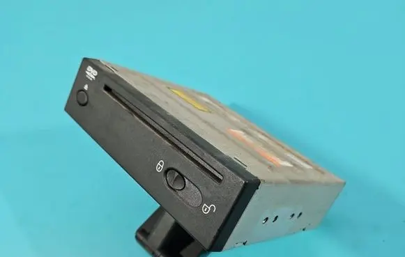Land Rover Range Rover Sport L320 CD/DVD changer 4621008672 IMPRK1556071