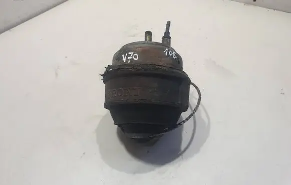 Volvo V70 Engine mount bracket 8624754