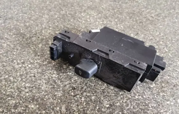 Volvo XC90 Electric window control switch 30658695