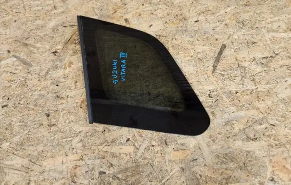 Suzuki Vitara (LY) Rear side window 8459254P00