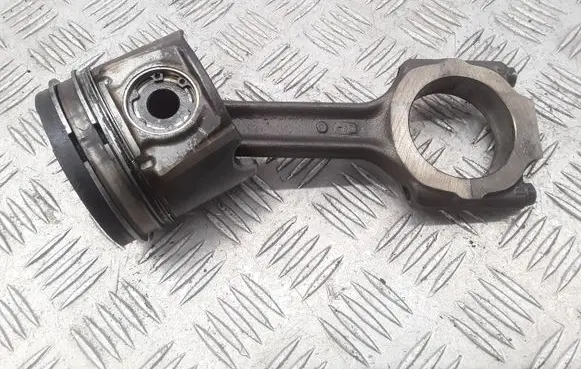 Piston with connecting rod