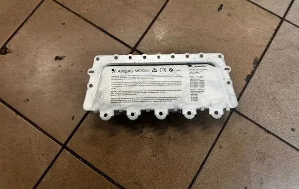BMW 7 F01 F02 F03 F04 Passenger airbag 39914702304 608739301A 10B1731A0438