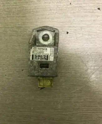 Toyota Camry Airbag deployment crash/impact sensor 8917306070