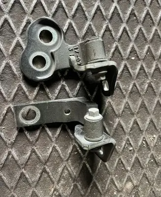 Ford C-MAX II Front door hinge set 