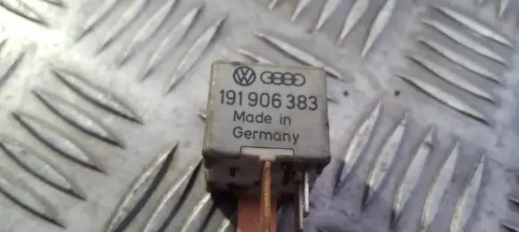 Volkswagen Golf III Other relay 191906383
