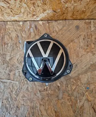 Volkswagen PASSAT B8 Tailgate handle with camera 3G0827469FK