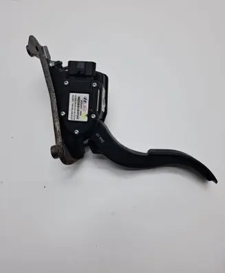 Hyundai Santa Fe Accelerator throttle pedal BKN0083A
