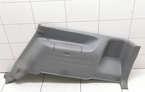 Trunk/boot side trim panel