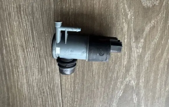 Toyota C-HR II Windscreen/windshield washer pump 85330F4050