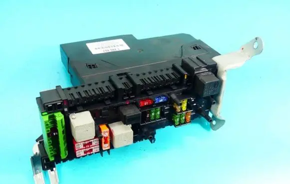 Mercedes-Benz E W212 Central body control module 5DK011023-05 IMPRK1280607