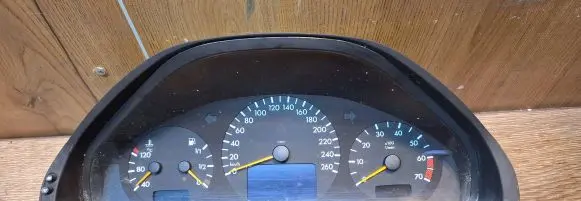 Mercedes-Benz E W210 Speedometer (instrument cluster) 110080063 A2105401011
