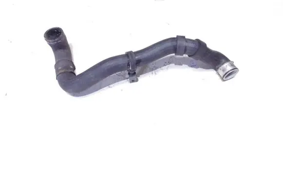 Mercedes-Benz C W203 Engine coolant pipe/hose 2035012882