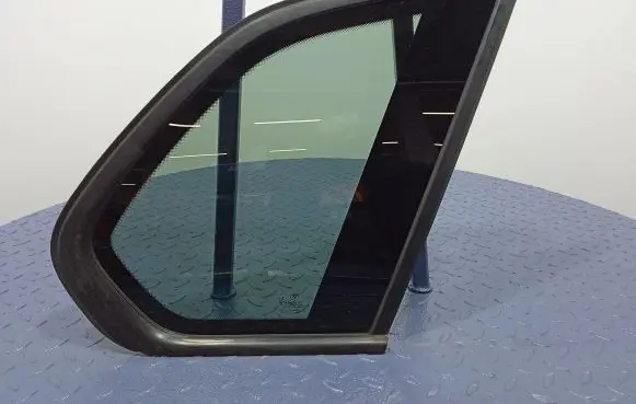 BMW X5M E70 Rear side window 7207876