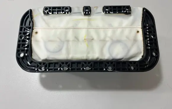 Passenger airbag