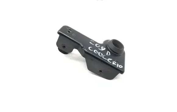 Maserati Ghibli Intercooler pipe mounting bracket B4304A