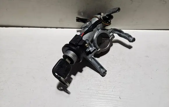 Suzuki Baleno EG Ignition lock 2882N06