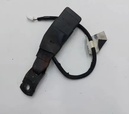 Nissan Leaf II (ZE1) Middle seatbelt buckle (rear) 6262419