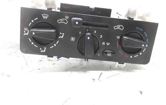 Citroen C3 Climate control unit 69300001