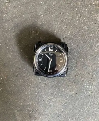 Mercedes-Benz E W213 Clock 2138270070