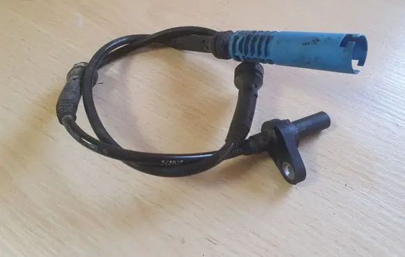BMW 5 E60 E61 ABS brake wheel speed sensor 0265007848