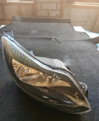 Ford Focus Headlight/headlamp BM5113W029DK