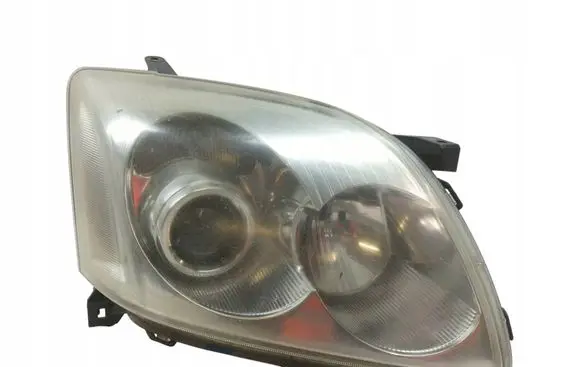 Toyota Avensis T250 Headlight/headlamp