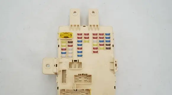 KIA Sportage Fuse module 919503W033