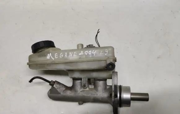 Renault Megane II Master brake cylinder
