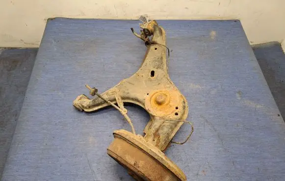 Volkswagen Transporter - Caravelle T4 Rear control arm