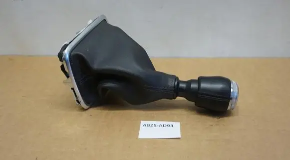 Dacia Duster II Gear lever shifter trim leather/knob