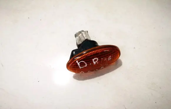 Alfa Romeo 156 Front fender indicator light 015445