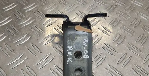 Toyota Avensis T250 Front door upper hinge
