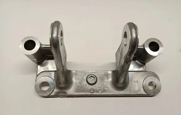 Subaru Outback (BS) Engine mounting bracket 41032AJ010