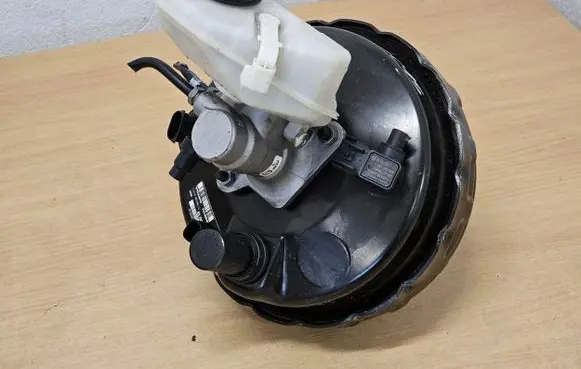 Volvo XC60 Brake booster P31400464