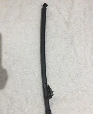 Hyundai Ioniq Rear door windshield rail J02L