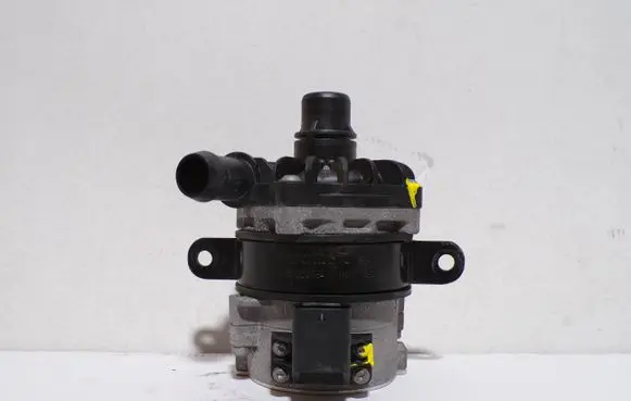 Volvo V60 Electric auxiliary coolant/water pump 31338399