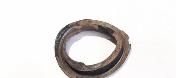 BMW 6 E63 E64 Front coil spring rubber mount 31331096664 31.33-1096664