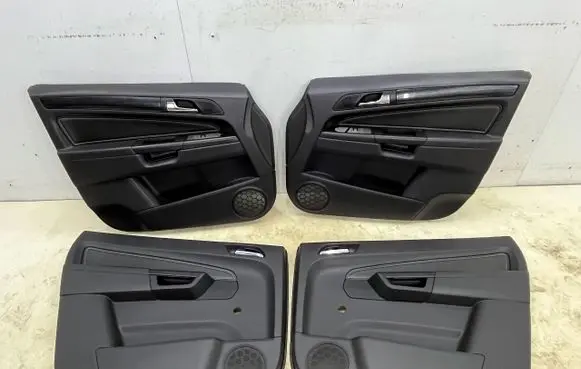 Opel Zafira B Front door card panel trim 