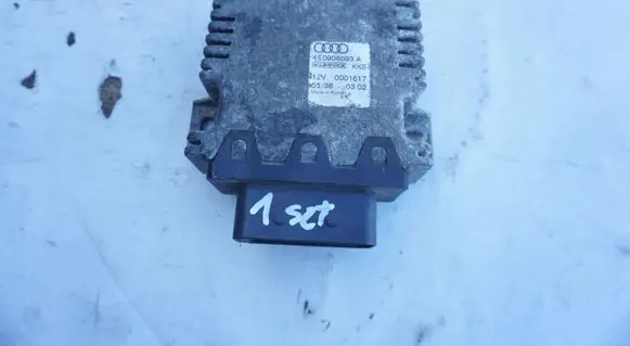 Audi A8 S8 D3 4E Fuel level meter relay 4E0906093A