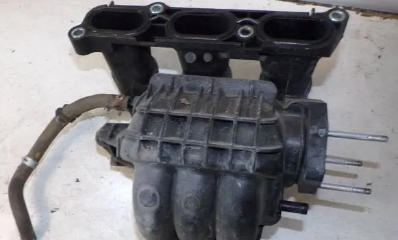 Suzuki Alto Intake manifold