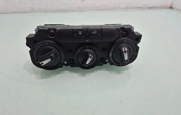 Seat Leon (1P) Climate control unit 