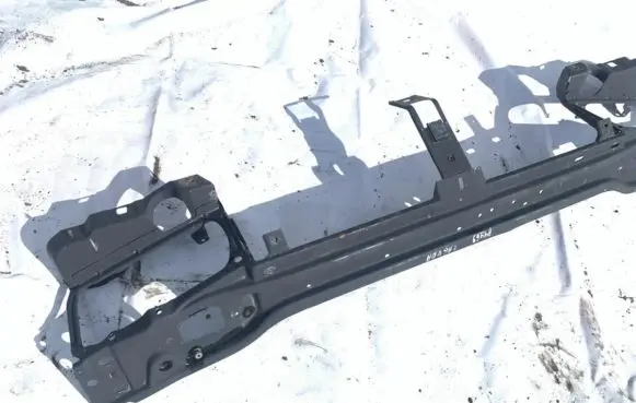 Renault Laguna I Radiator support slam panel