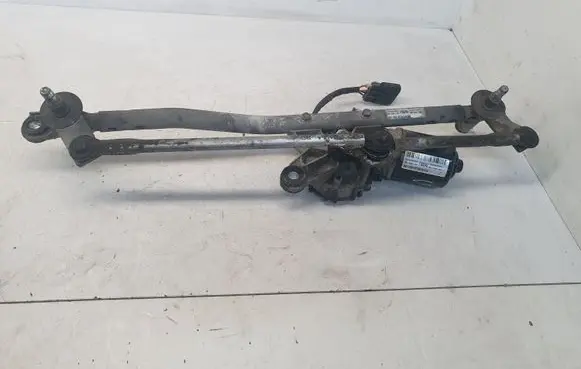 Chevrolet Cruze Front wiper linkage and motor 1324U