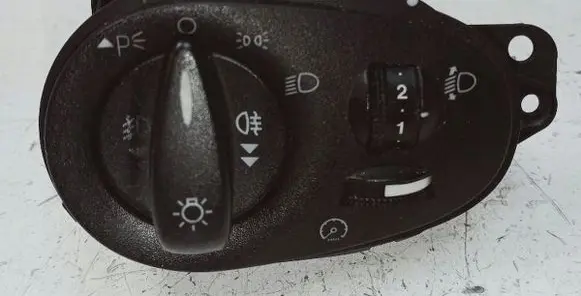 Ford Focus Tailgate/trunk/boot open switch 98AG13A024AH