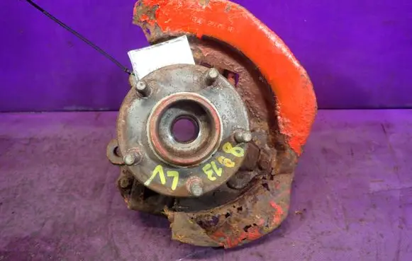 Mazda 3 I Front wheel hub spindle knuckle